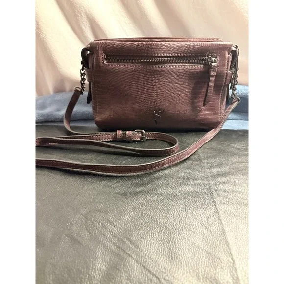 Simply Vera Vera Wang Burgundy Embossed Crossbody Bag Chain Strap Zip Pockets - Picture 1 of 6